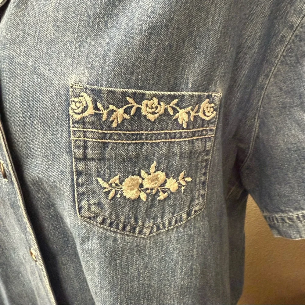 Vivaldi Jeanswear Floral Embroidered Denim Button Down Shirt Large Vintage - Picture 2 of 8